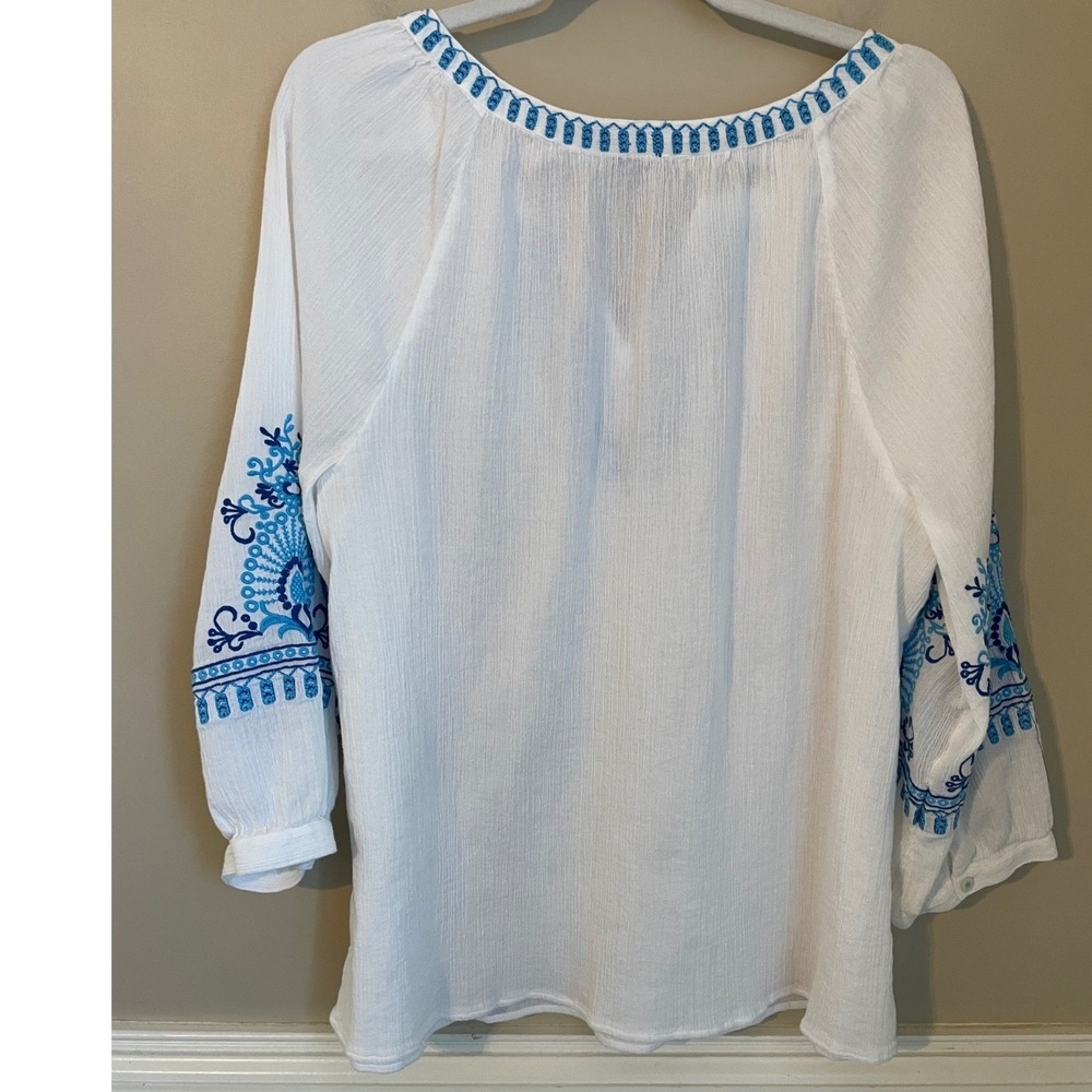 Talbots Size L Gauze Popover Tunic Top‎ White Blue Embroidered Vacation Summer - Picture 2 of 7